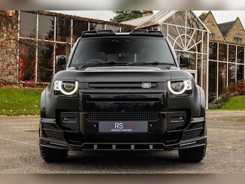 Used Land Rover Defender 110 2024 for sale - 76899001: Photo