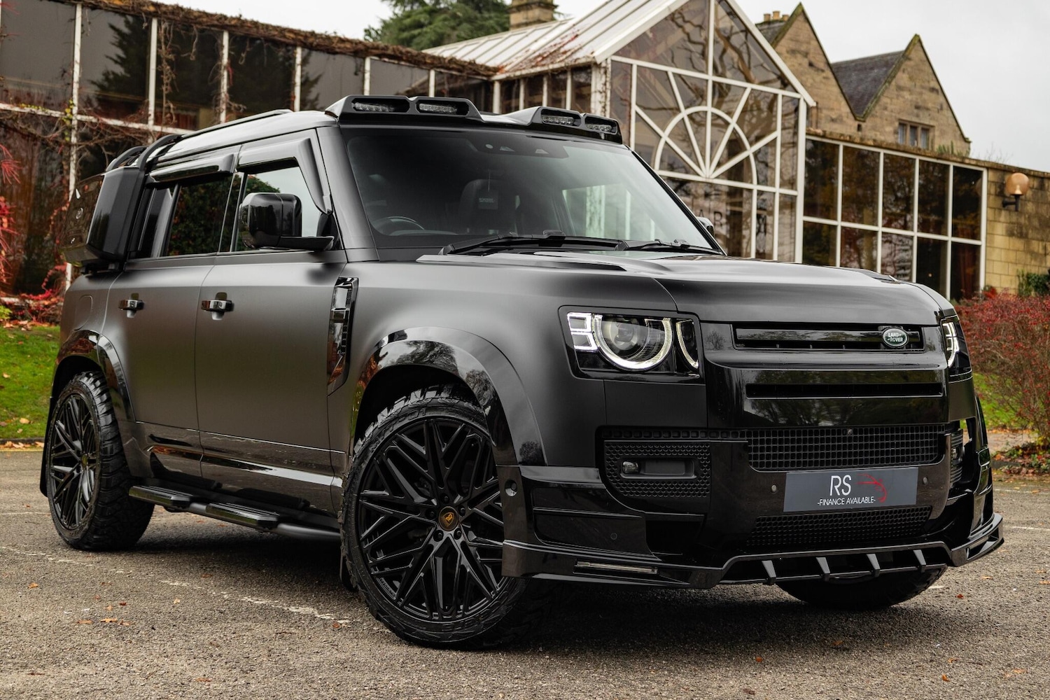 Used Land Rover Defender 2024 for sale - 76714193: Photo 1