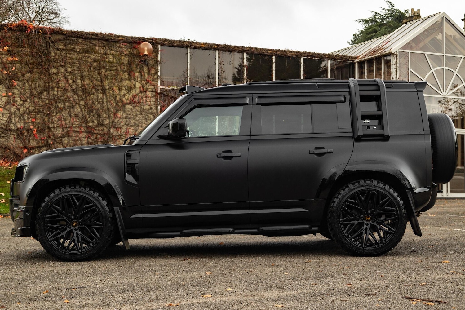 Used Land Rover Defender 2024 for sale - 76714193: Photo 14