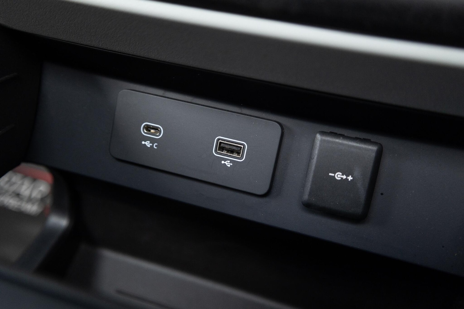 Used Land Rover Defender 2024 for sale - 76714193: Photo 22