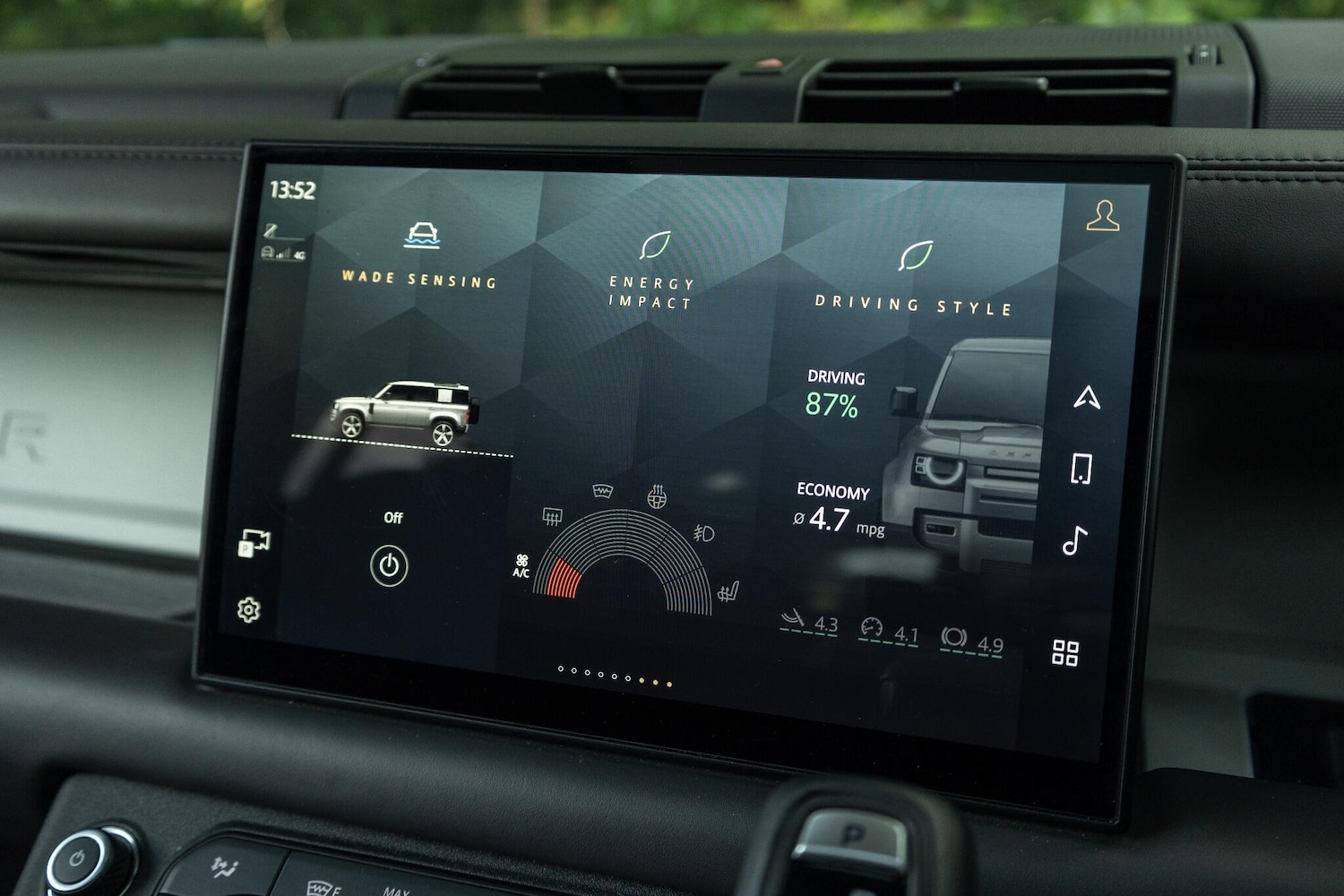 Used Land Rover Defender 2024 for sale - 76714193: Photo 28