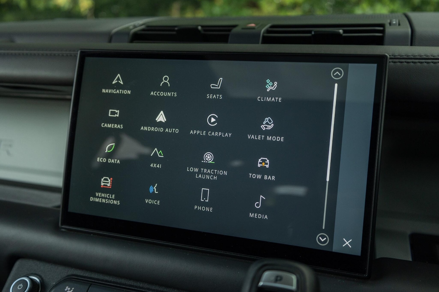 Used Land Rover Defender 2024 for sale - 76714193: Photo 35