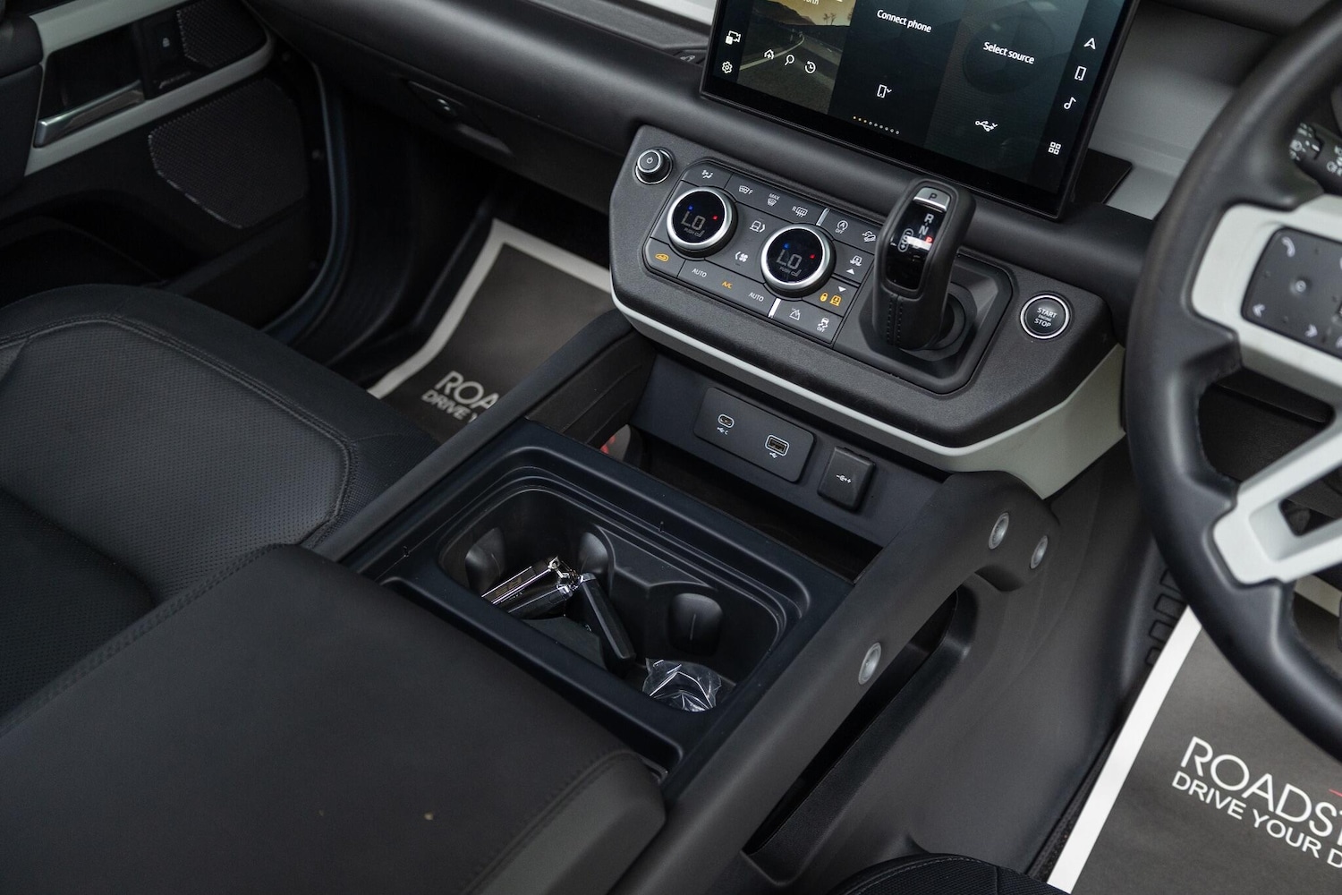 Used Land Rover Defender 2024 for sale - 76714193: Photo 6