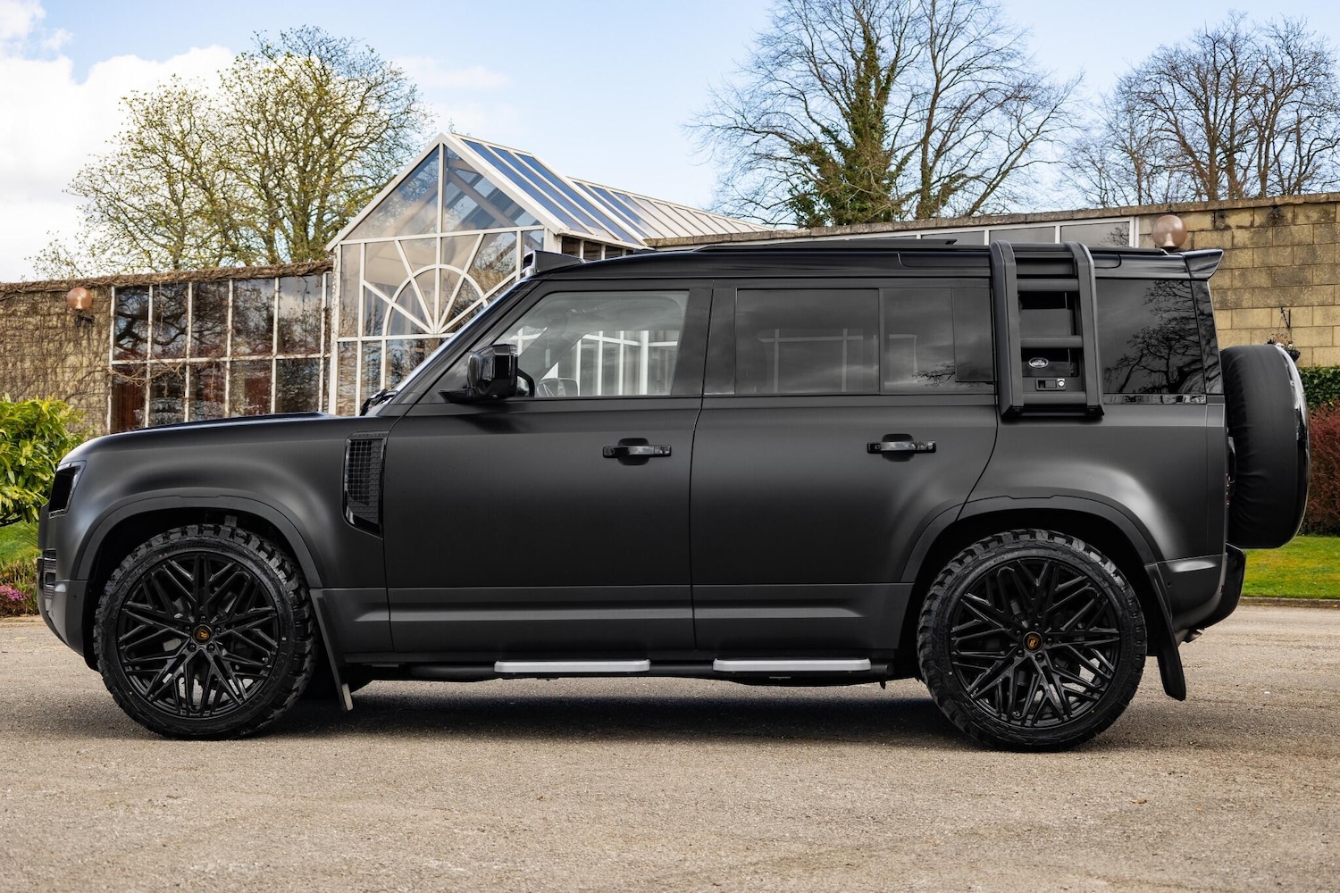 Used Land Rover Defender 110 2020 for sale - 76388223: Photo 16