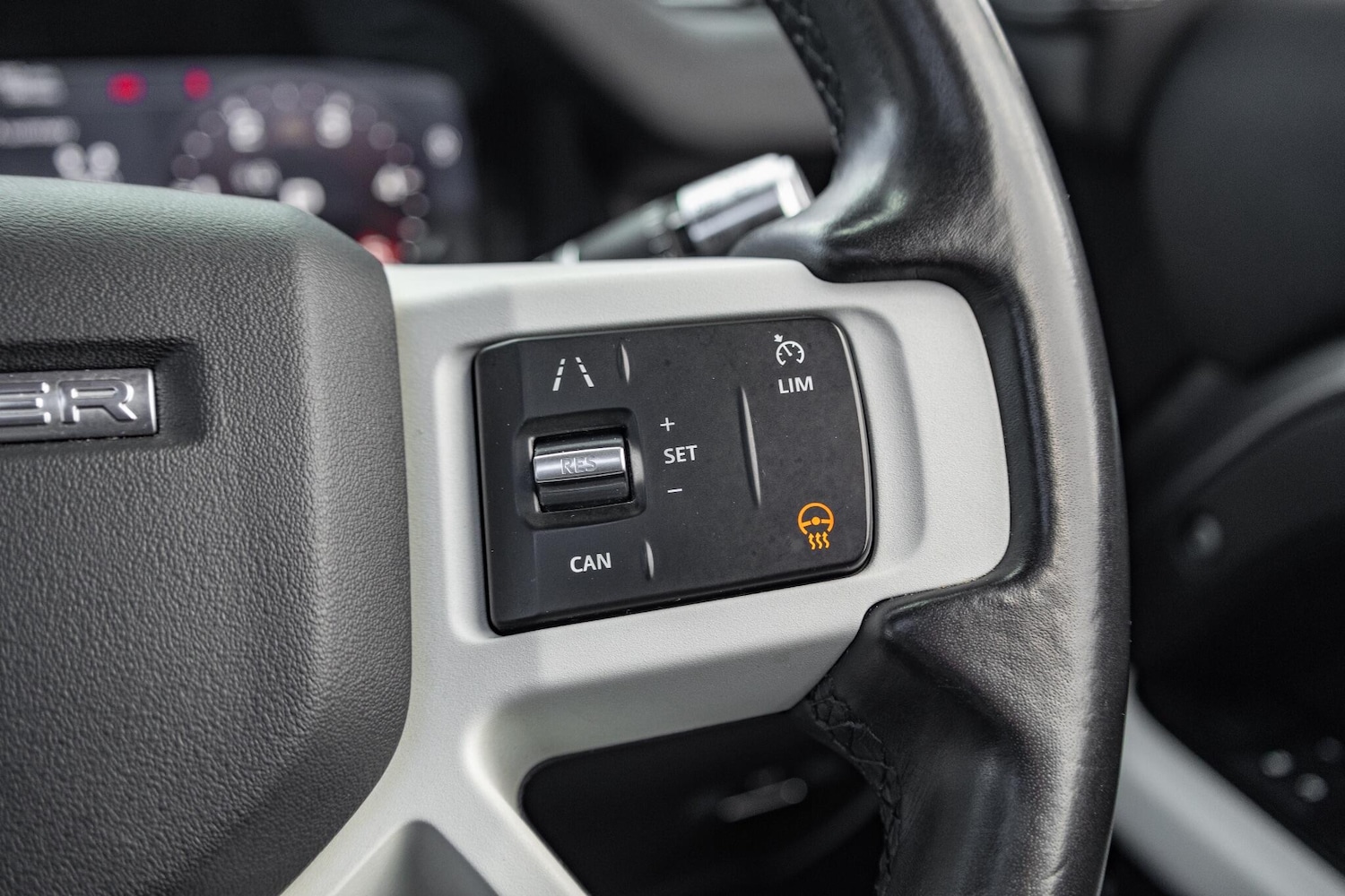 Used Land Rover Defender 110 2020 for sale - 76388223: Photo 32