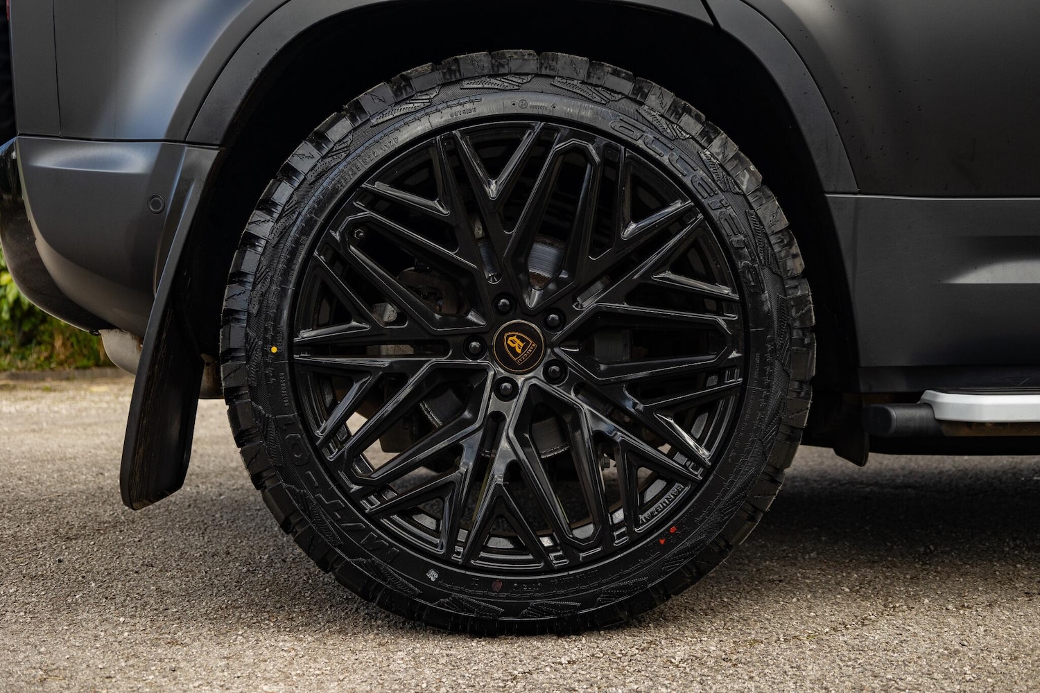 Used Land Rover Defender 110 2020 for sale - 76388223: Photo 38