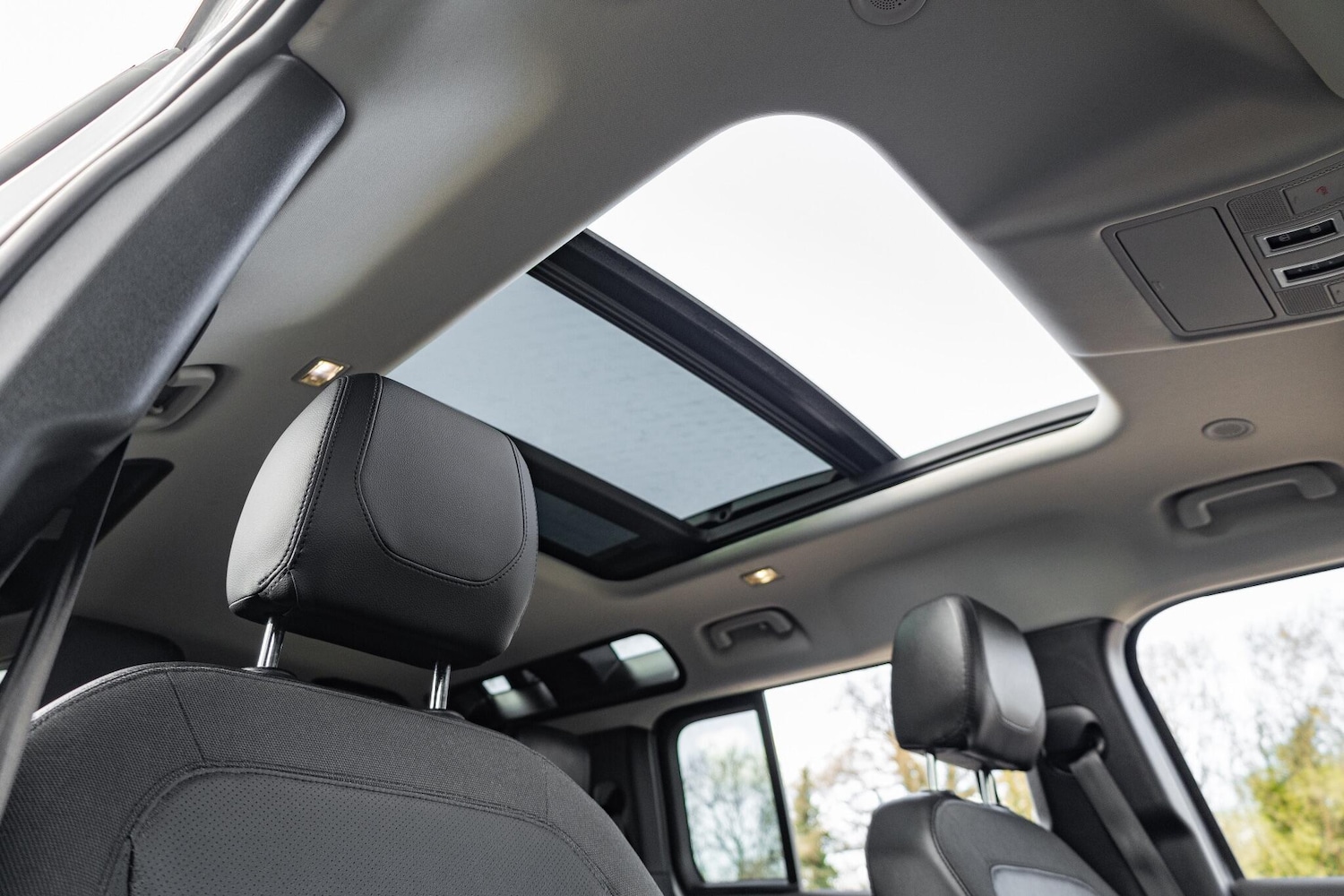 Used Land Rover Defender 110 2020 for sale - 76388223: Photo 51