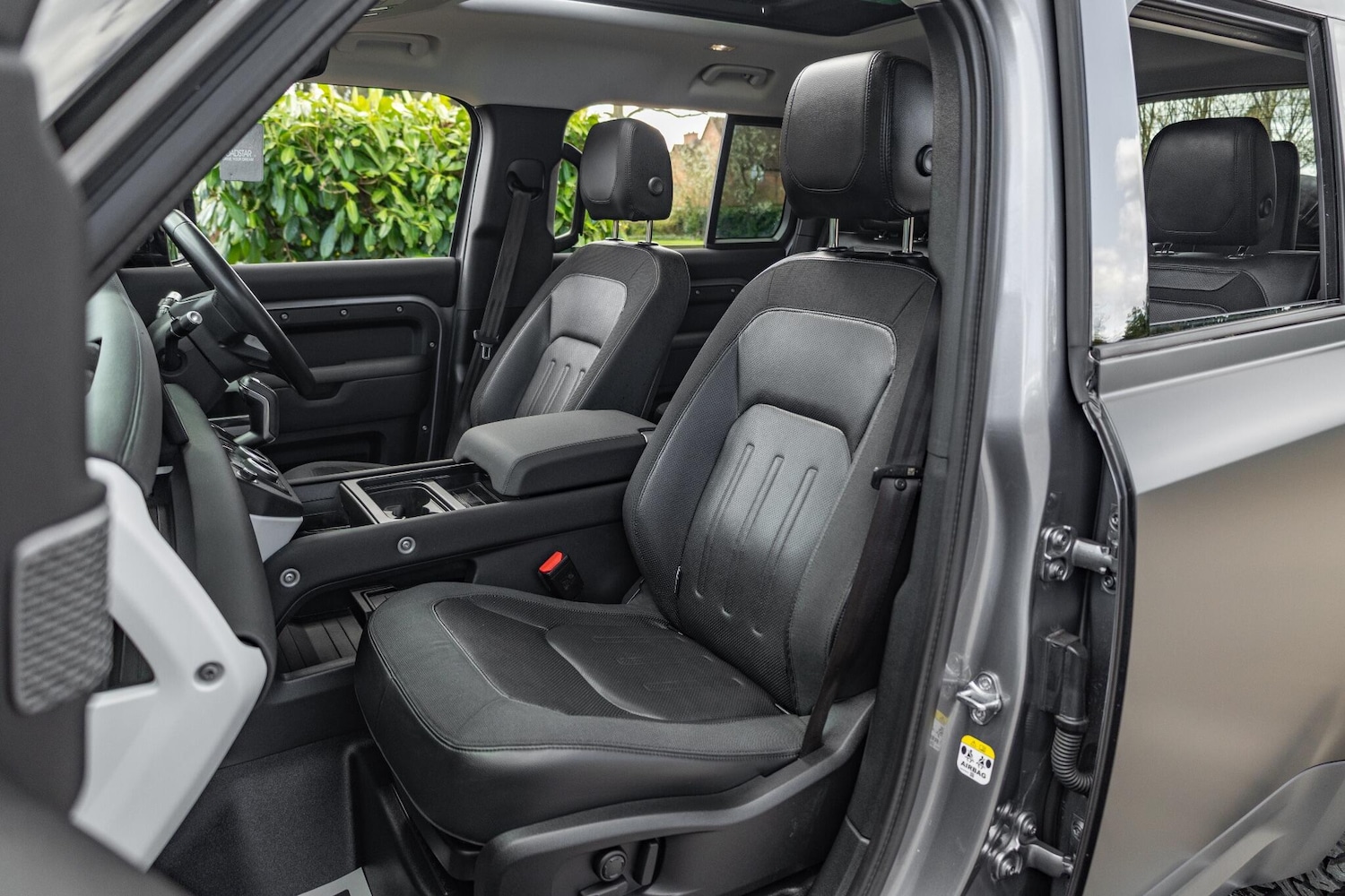 Used Land Rover Defender 110 2020 for sale - 76388223: Photo 53