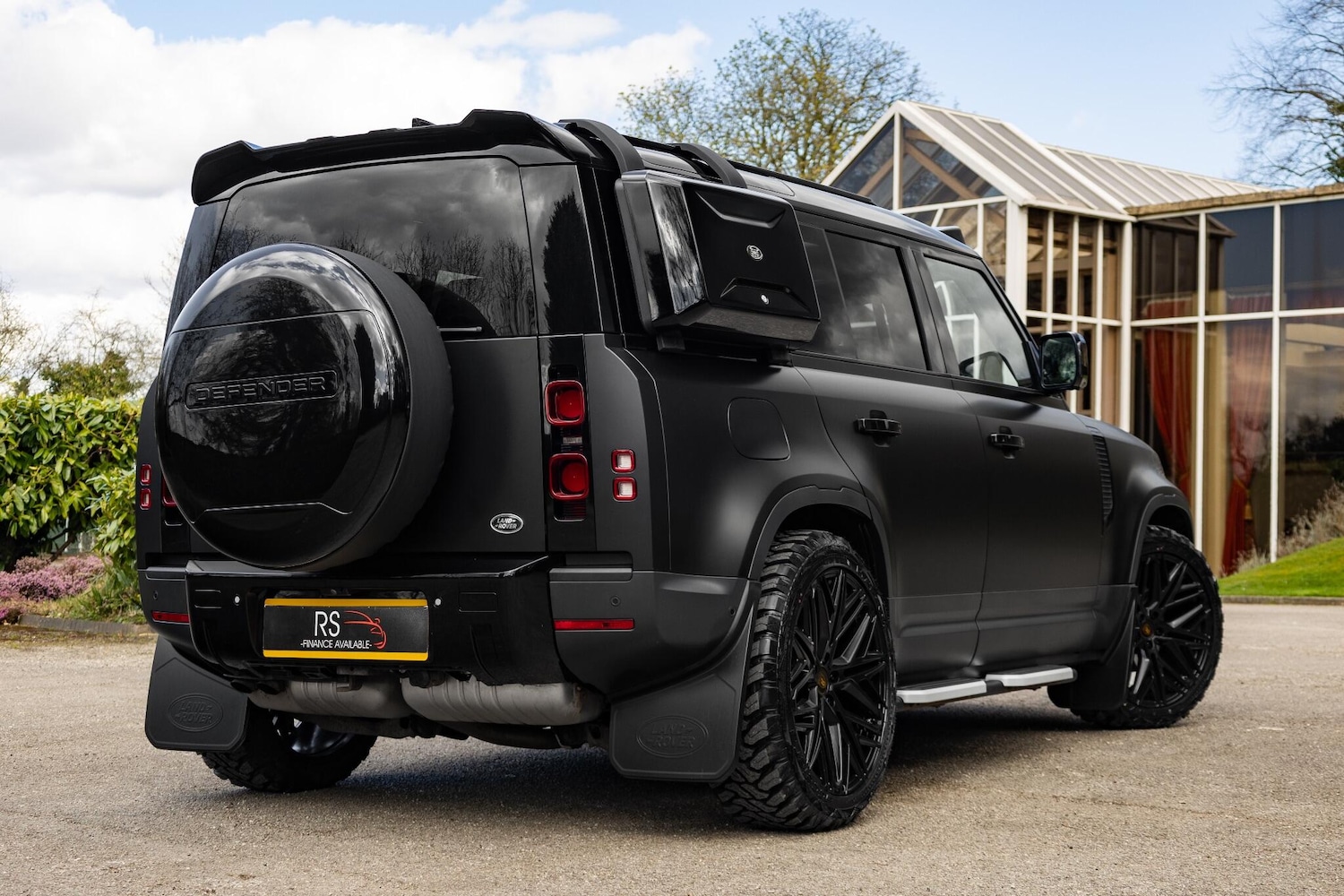 Used Land Rover Defender 110 2020 for sale - 76388223: Photo 8