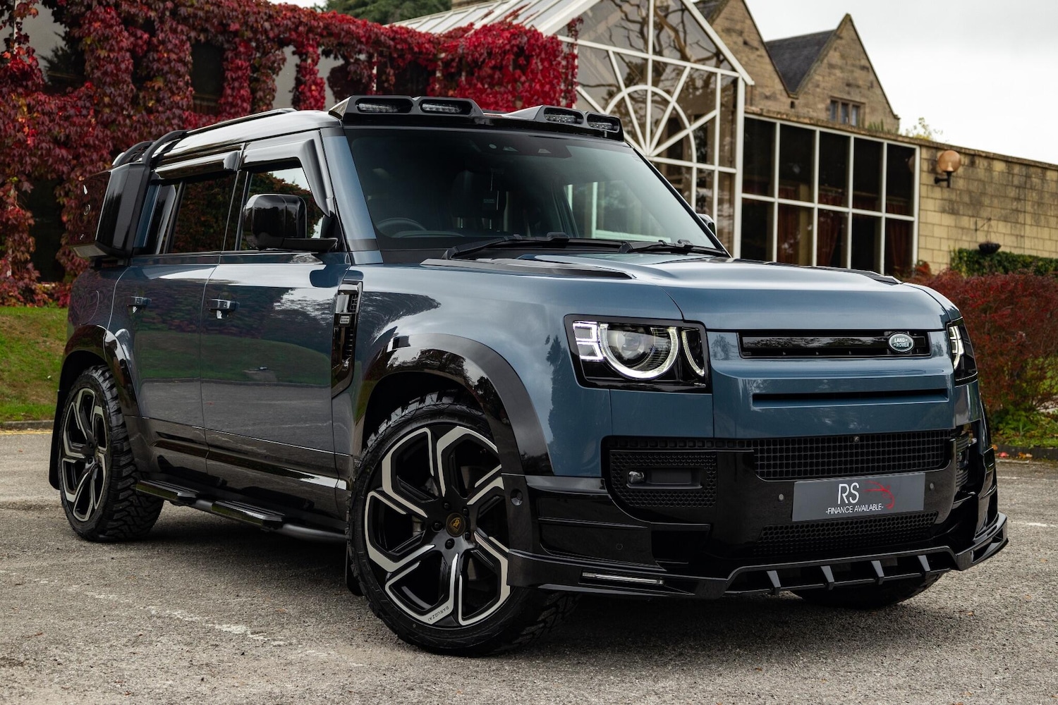 Used Land Rover Defender 2022 for sale - 76993818: Photo 1