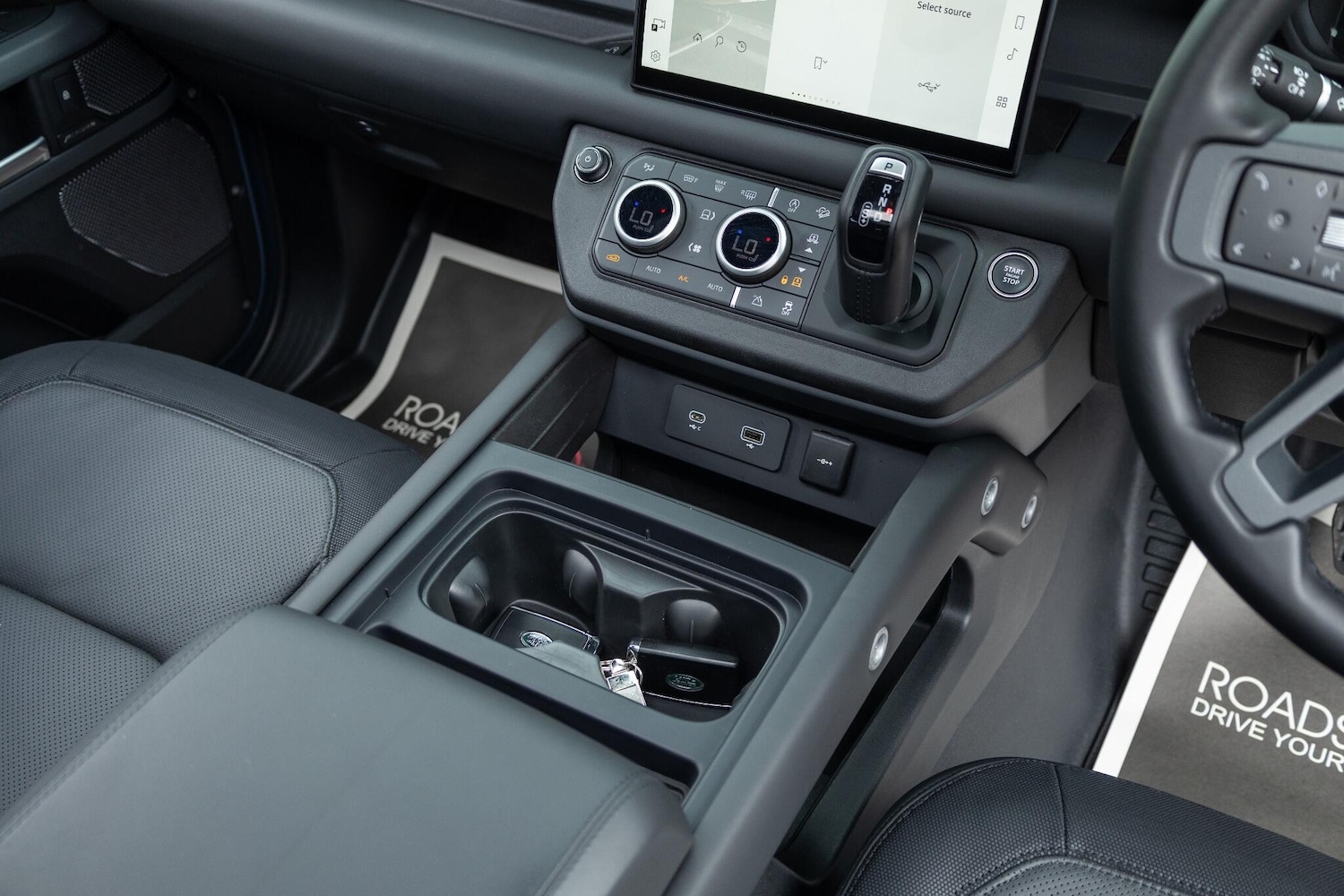 Used Land Rover Defender 2022 for sale - 76993818: Photo 11