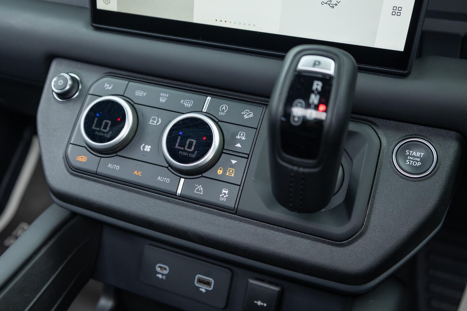 Used Land Rover Defender 2022 for sale - 76993818: Photo 45