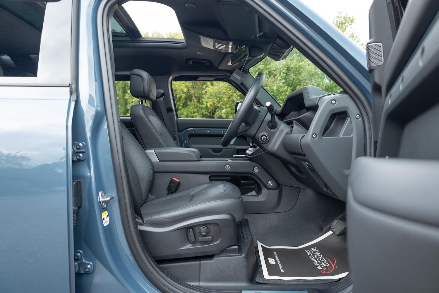 Used Land Rover Defender 2022 for sale - 76993818: Photo 6