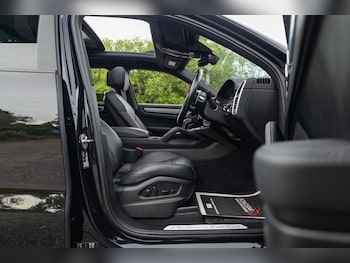 Used Porsche Cayenne 2019 for sale - 75978487: Photo
