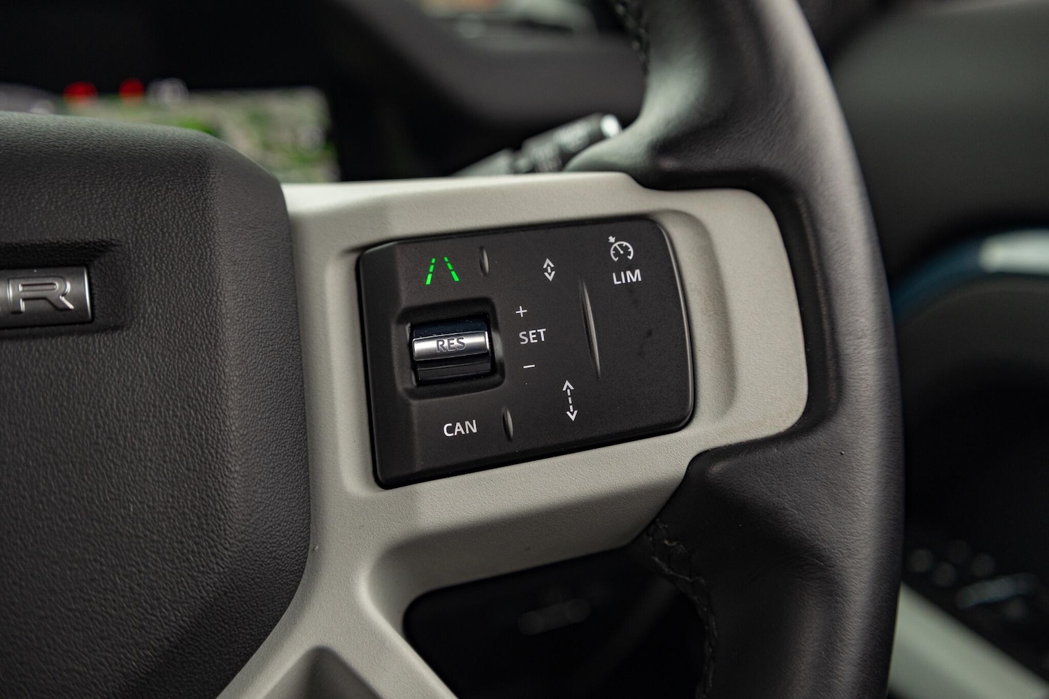 Used Land Rover Defender 2023 for sale - 76993044: Photo 17