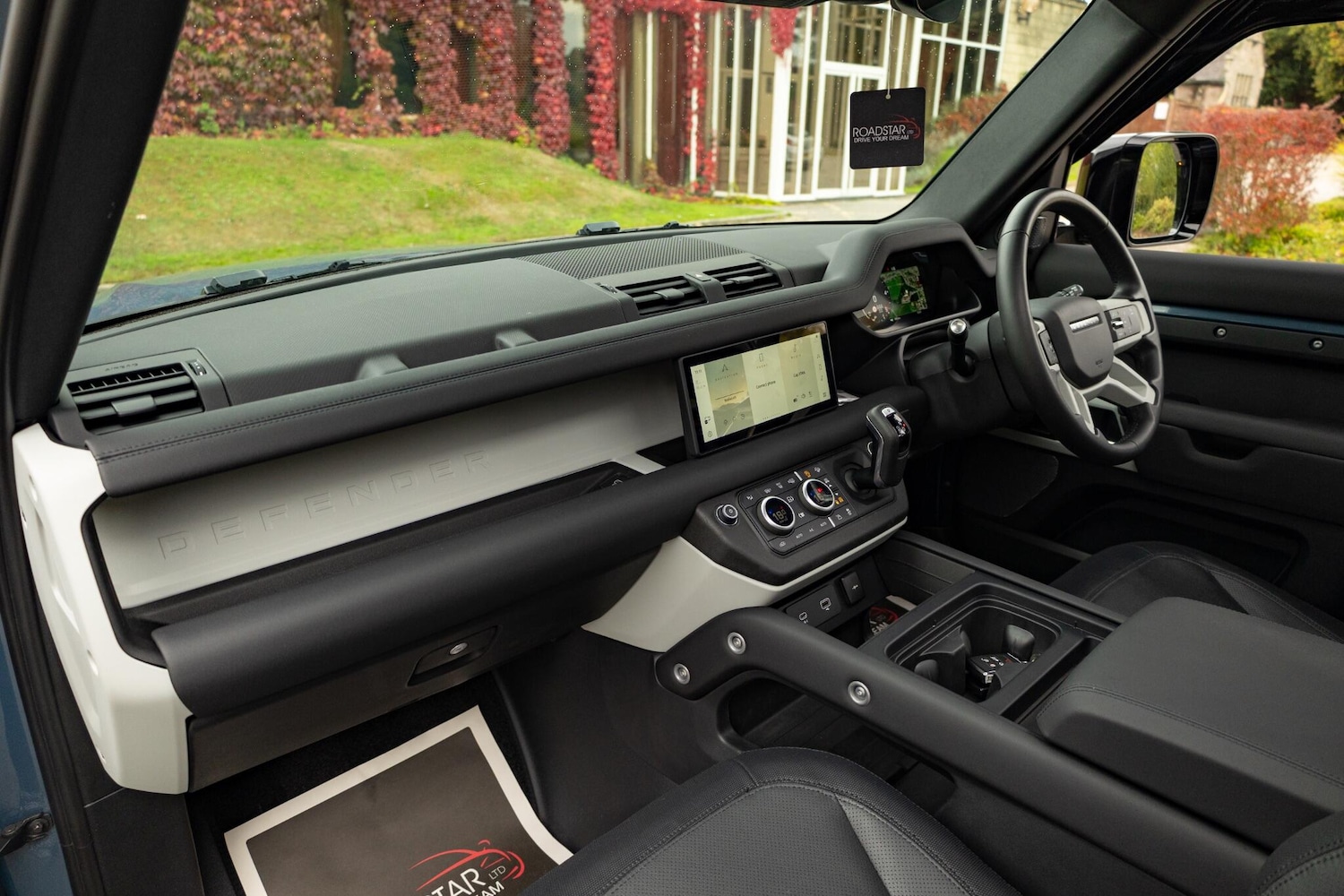 Used Land Rover Defender 2023 for sale - 76993044: Photo 7