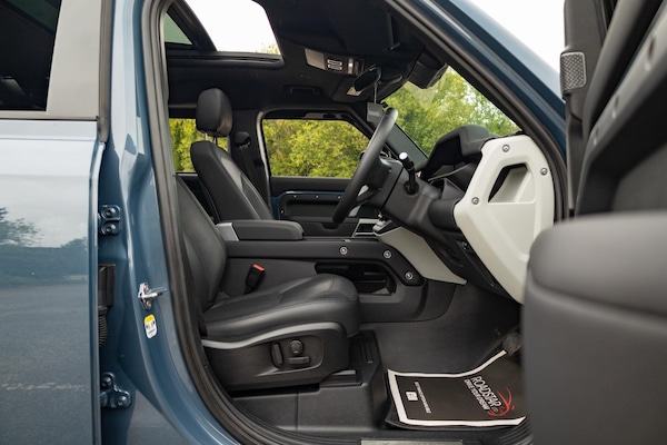 Used Land Rover Defender 2024 for sale - 76239137: Photo 34