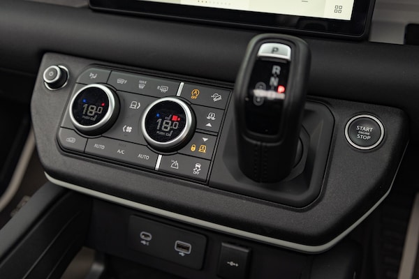 Used Land Rover Defender 2024 for sale - 76239137: Photo 35