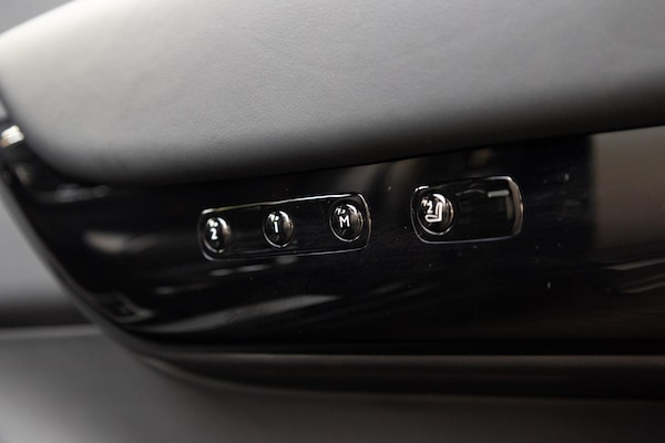 Used Rolls-Royce Cullinan 2023 for sale - 75247430: Photo 31