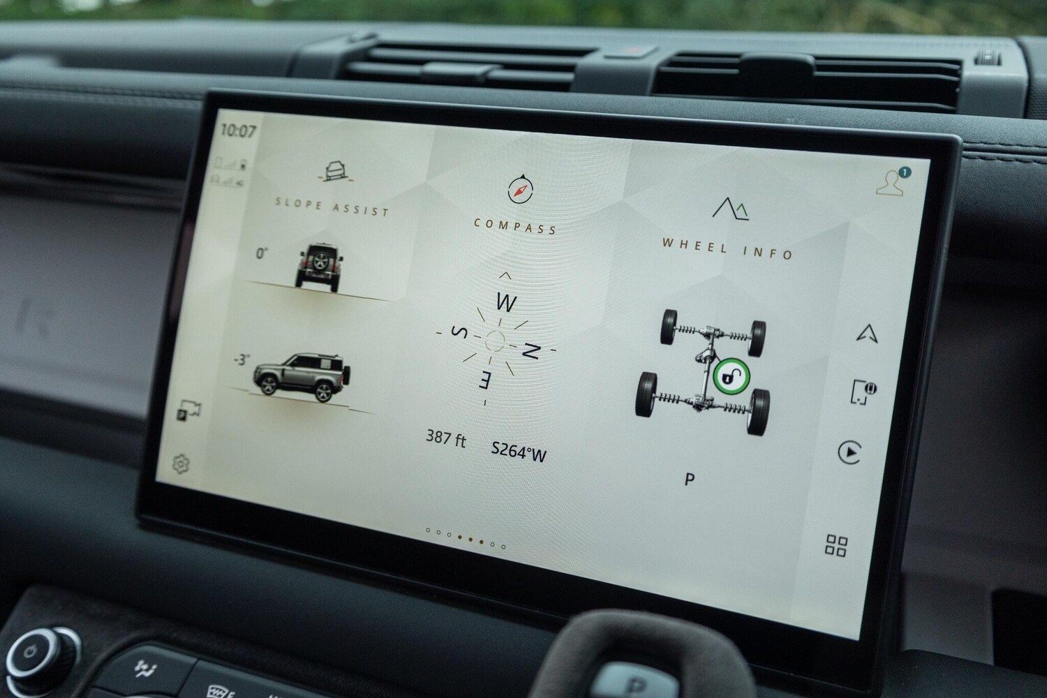 Used Land Rover Defender 2023 for sale - 77784115: Photo 38