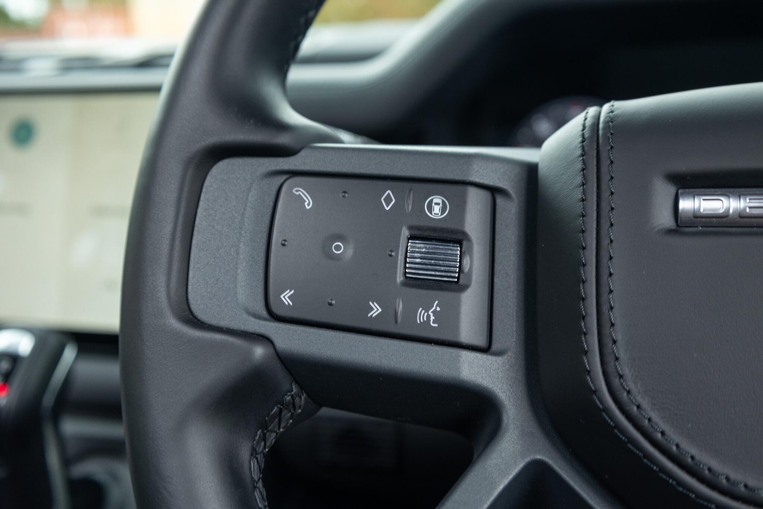 Used Land Rover Defender 110 2024 for sale - 77144367: Photo 51