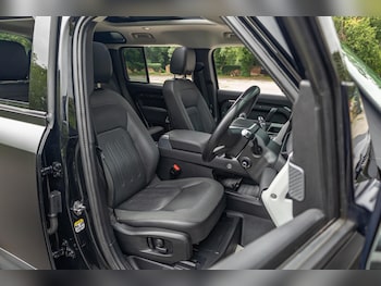 Used Land Rover Defender 110 2020 for sale - 75318683: Photo