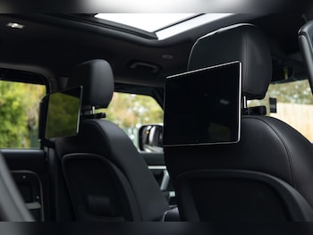 Used Land Rover Defender 110 2023 for sale - 78231404: Photo