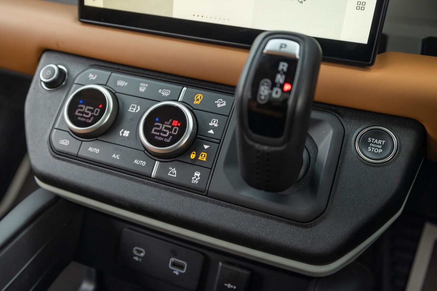 Used Land Rover Defender 110 for sale - 76825179: Photo 23