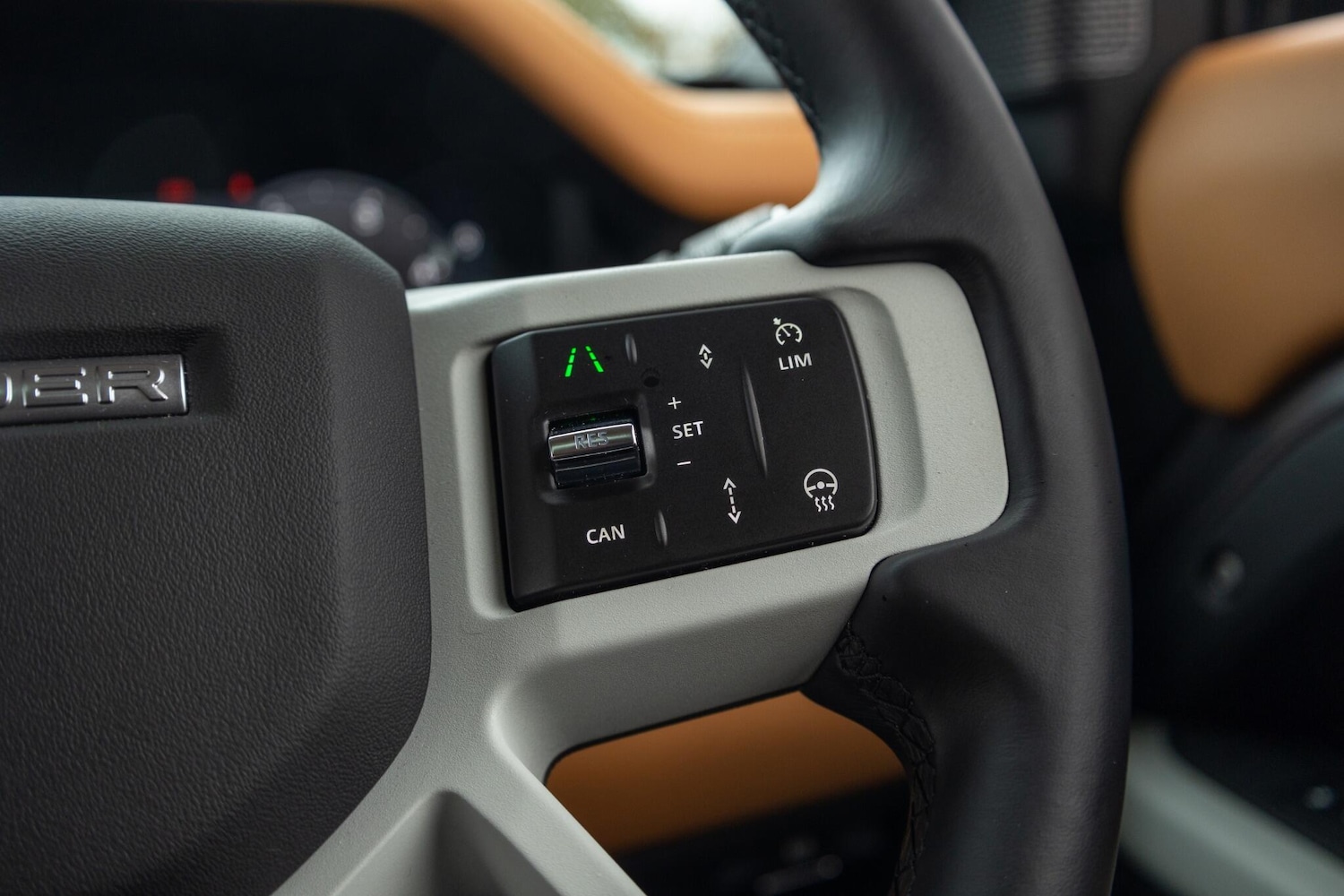 Used Land Rover Defender 110 for sale - 76825179: Photo 26