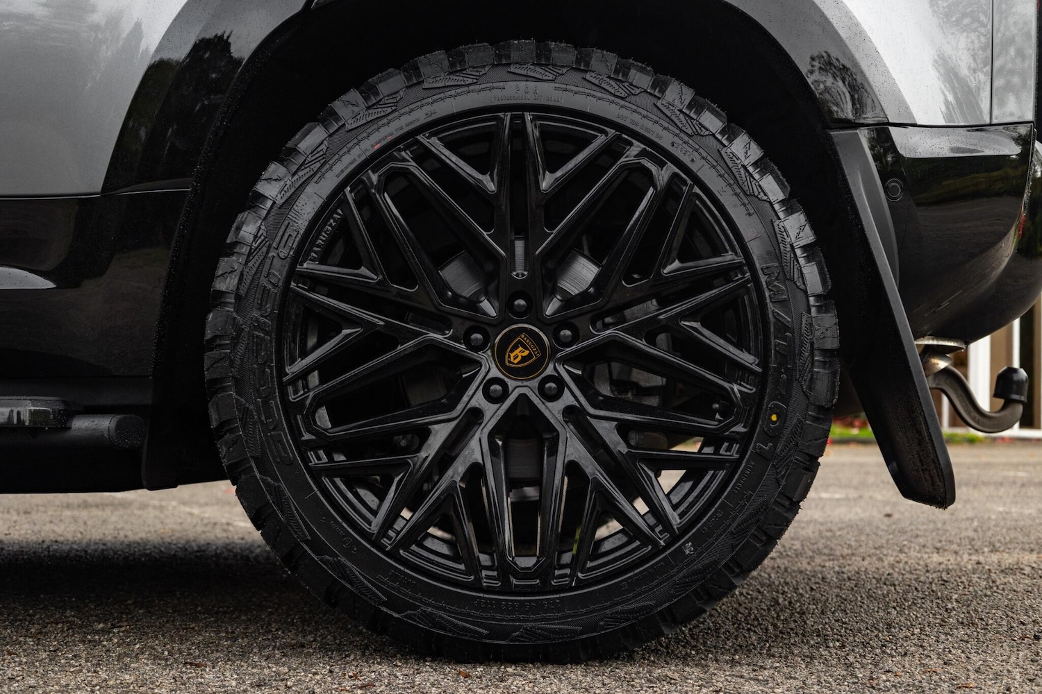 Used Land Rover Defender 110 for sale - 76825179: Photo 30