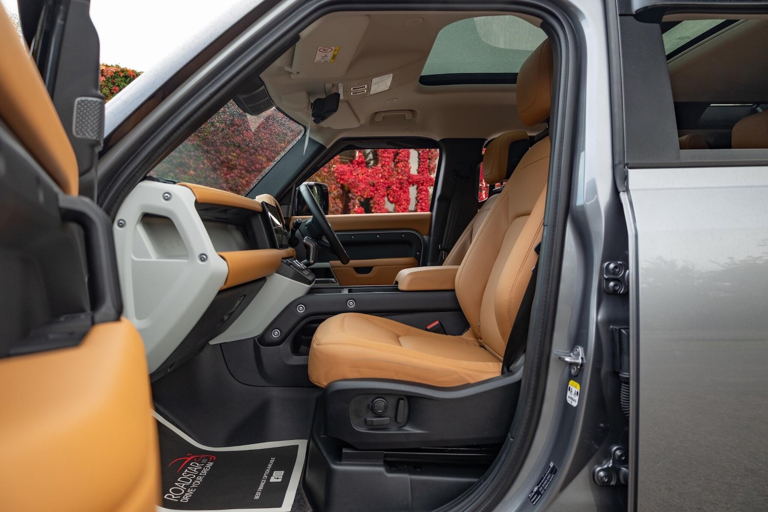 Used Land Rover Defender 110 for sale - 76825179: Photo 42