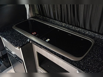 Used Volkswagen Transporter 2020 for sale - 76993659: Photo