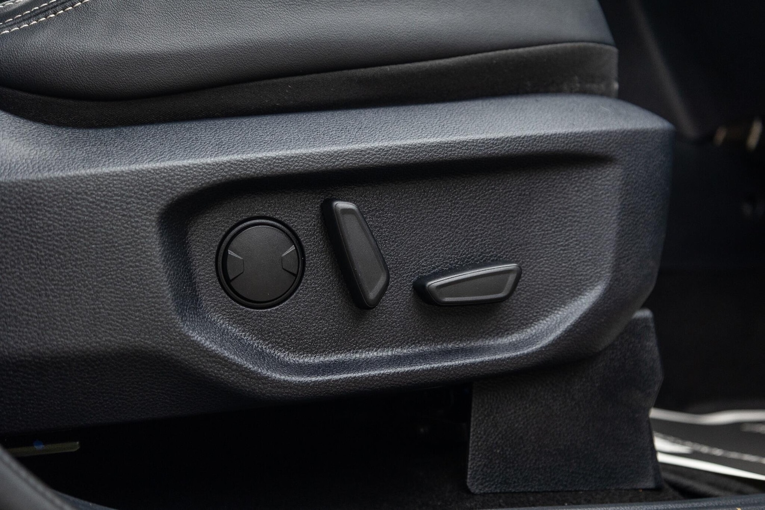 Used Volkswagen Amarok 2024 for sale - 76759366: Photo 16