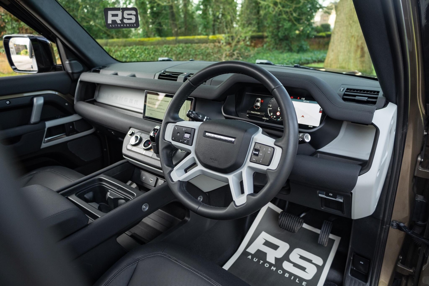 Used Land Rover Defender 110 2023 for sale - 77454701: Photo 3