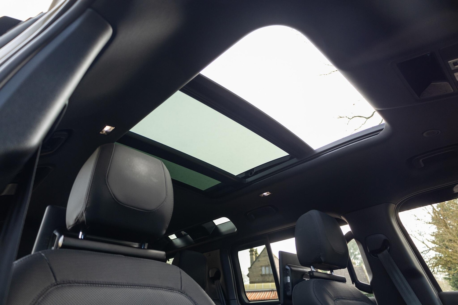 Used Land Rover Defender 110 2023 for sale - 77454701: Photo 45