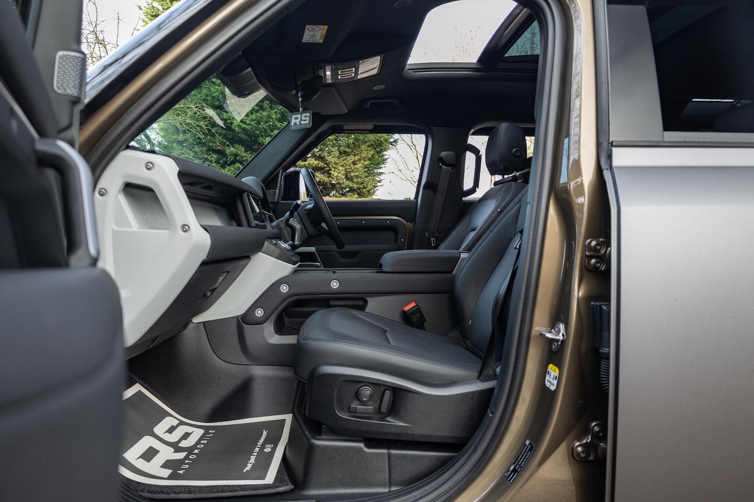 Used Land Rover Defender 110 2023 for sale - 77454701: Photo 46