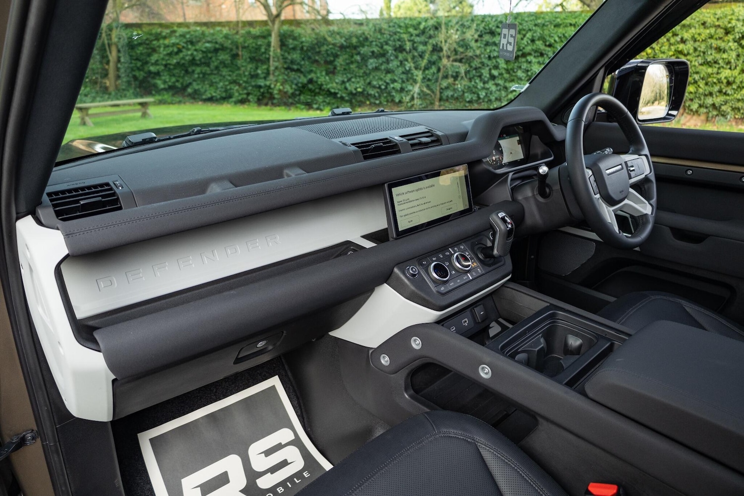 Used Land Rover Defender 110 2023 for sale - 77454701: Photo 8