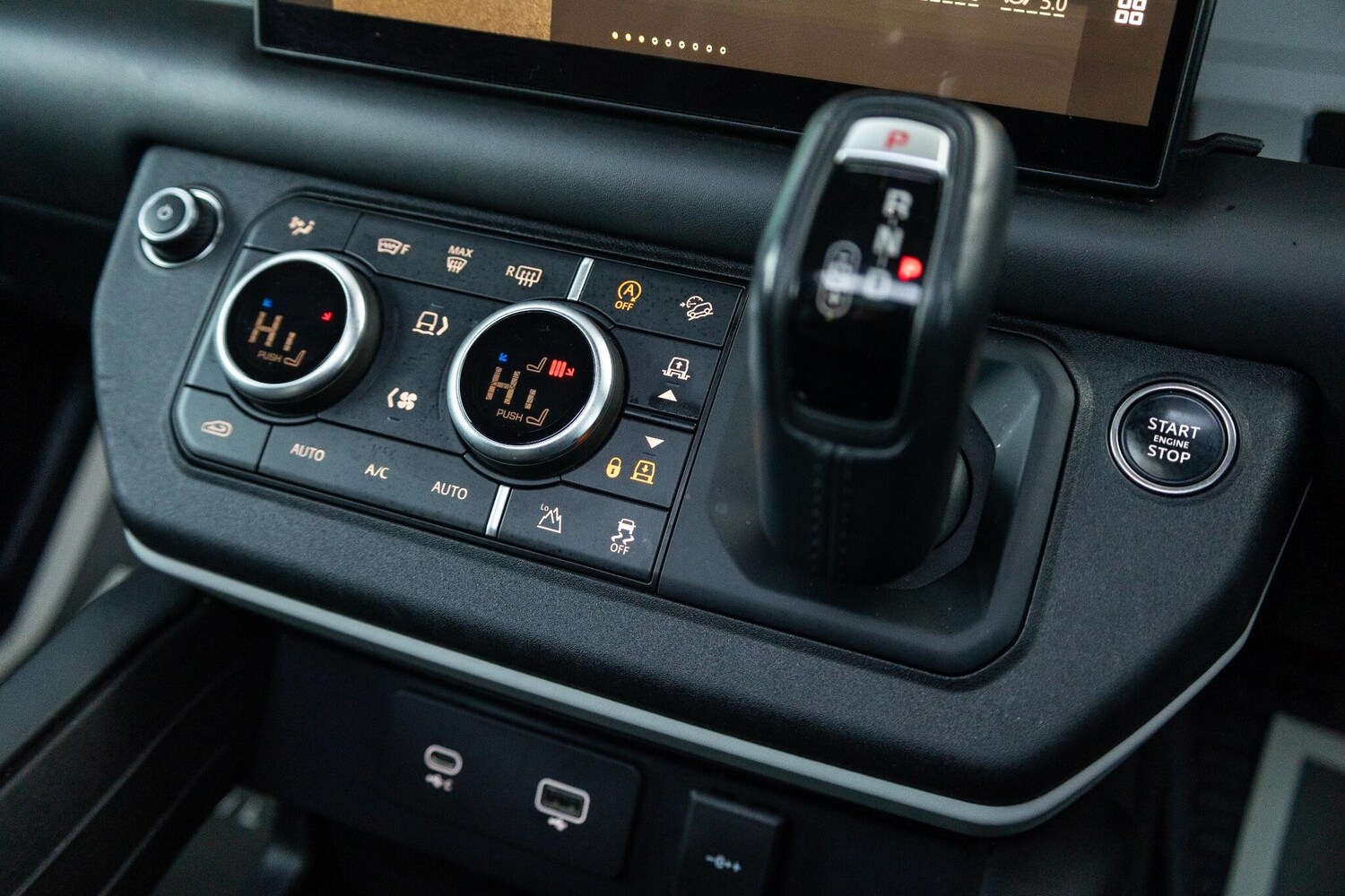 Used Land Rover Defender 110 for sale - 77081543: Photo 17