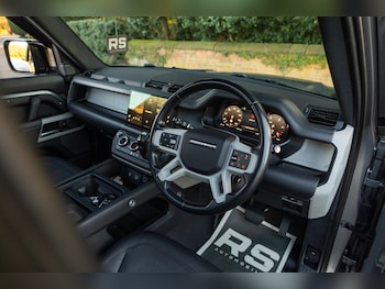 Used Land Rover Defender 110 2023 for sale - 77081543: Photo