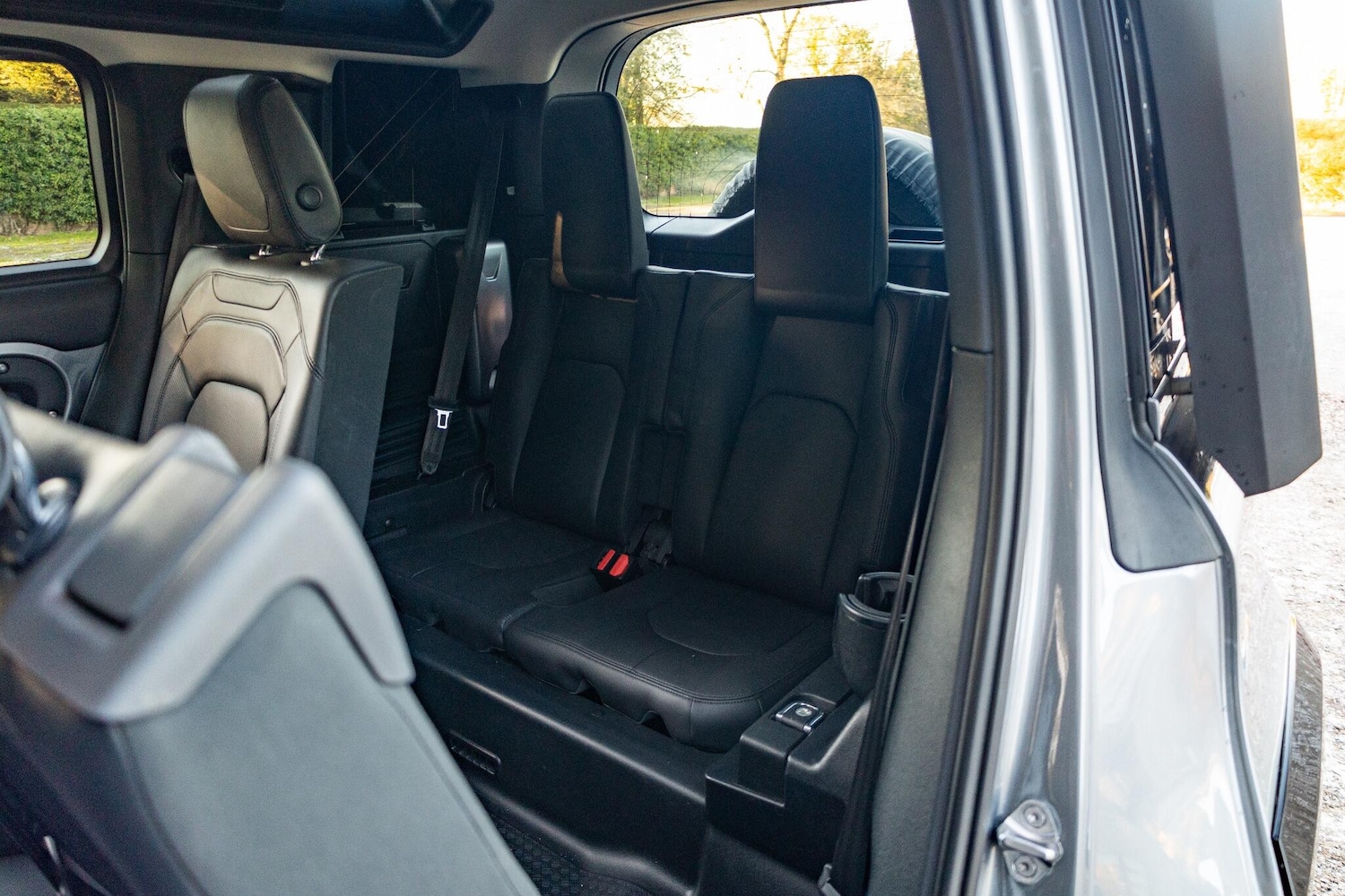 Used Land Rover Defender 110 for sale - 77081543: Photo 8