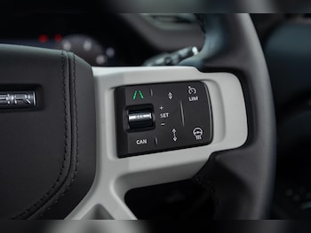 Used Land Rover Defender 2024 for sale - 79291834: Photo
