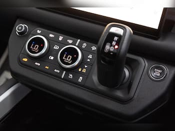 Used Land Rover Defender 110 2025 for sale - 79645472: Photo