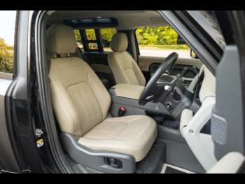 Used Land Rover Defender 90 2021 for sale - 74564679: Photo