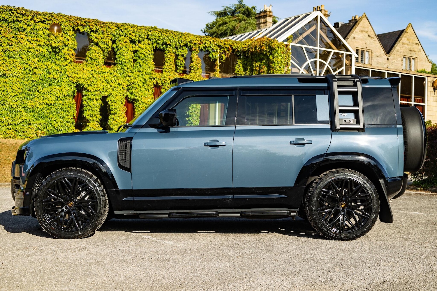 Used Land Rover Defender 2024 for sale - 76925997: Photo 15