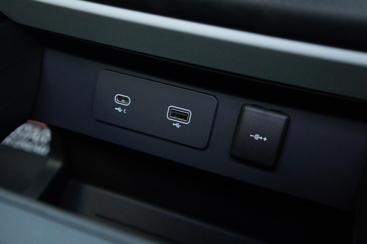 Used Land Rover Defender 2024 for sale - 76925997: Photo 27