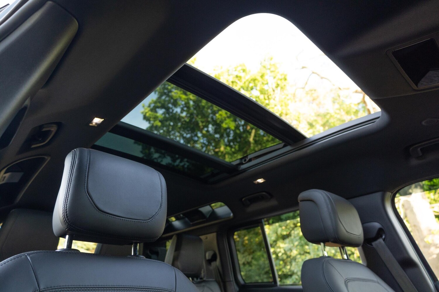 Used Land Rover Defender 2024 for sale - 76925997: Photo 38