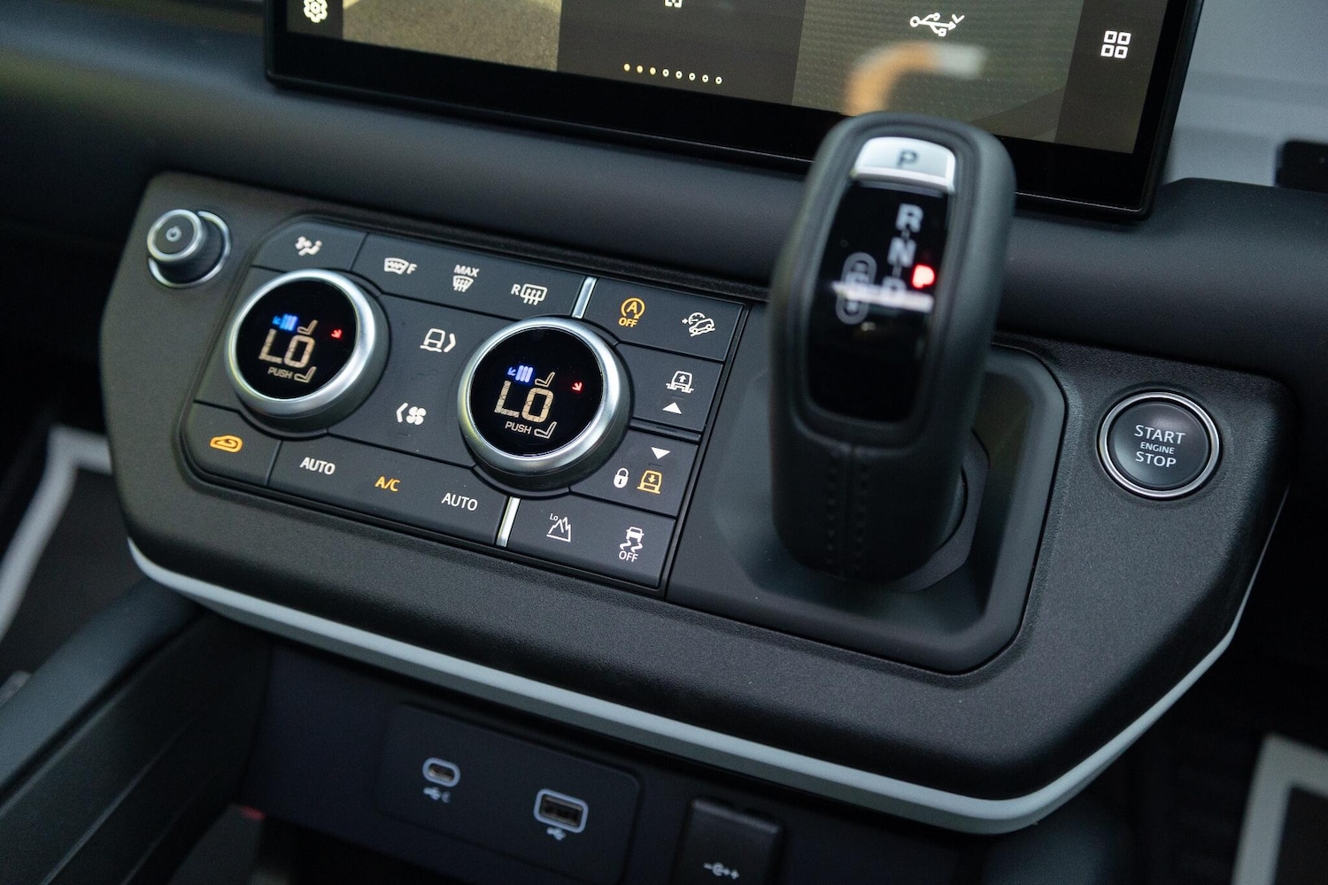 Used Land Rover Defender 2024 for sale - 76925997: Photo 44