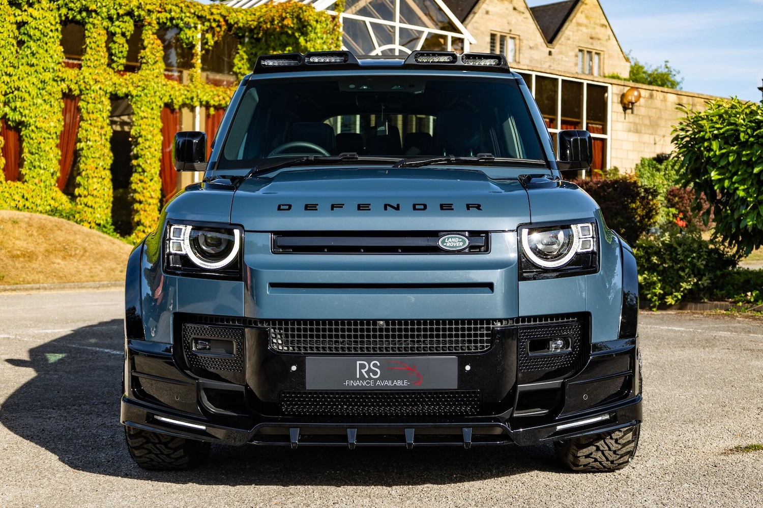 Used Land Rover Defender 2024 for sale - 76925997: Photo 5