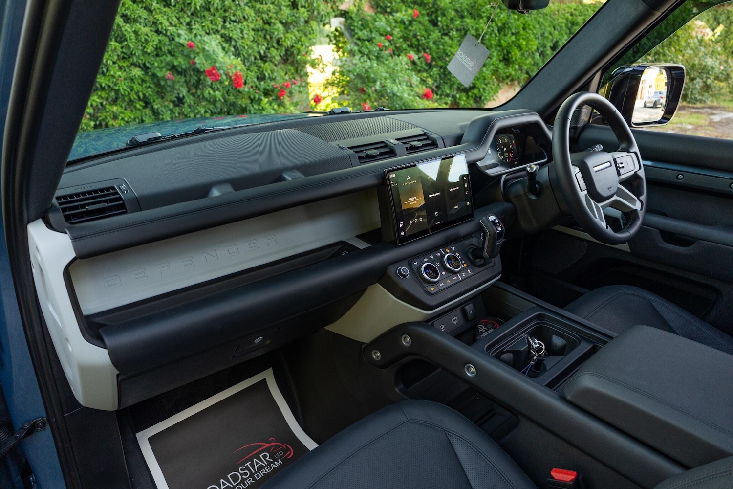 Used Land Rover Defender 2024 for sale - 76925997: Photo 7