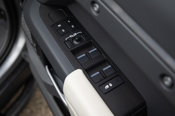 Used Land Rover Defender 110 2024 for sale - 76188983: Photo 19